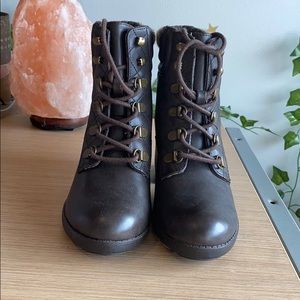 Mia boots great condition only worn once